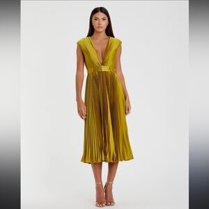 Mac Duggal Chartruese V-Neck cap sleeve Pleated Belted A-Line Midi Dress NWT sz0
